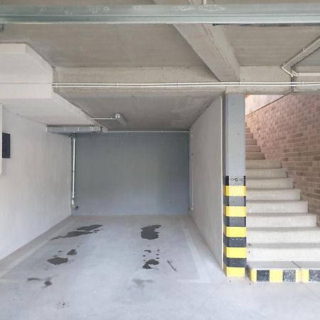 Near The Airport- Apartments クラクフ エクステリア 写真